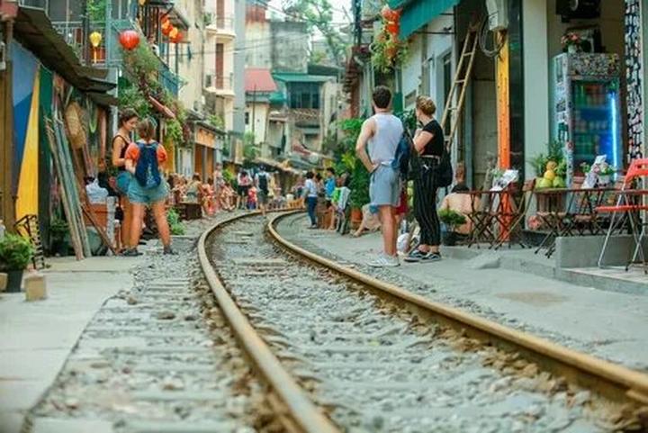 Chuyên gia Hotspot Matrix phân tích: Gánh nặng làm con nhà và marketing video